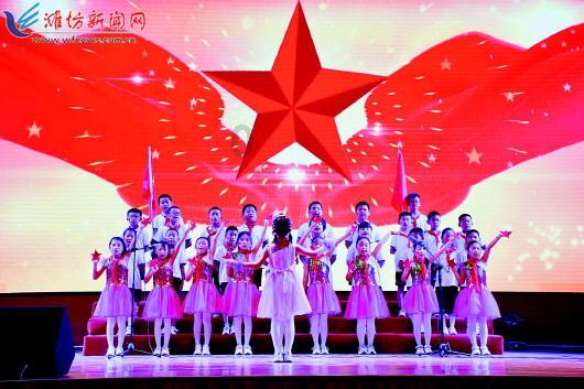 山西省超特高压线路首次使用无人机带电除冰作业